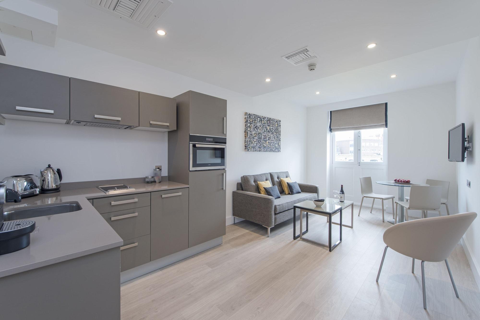 Апарт-отель The Rosebery By Supercity