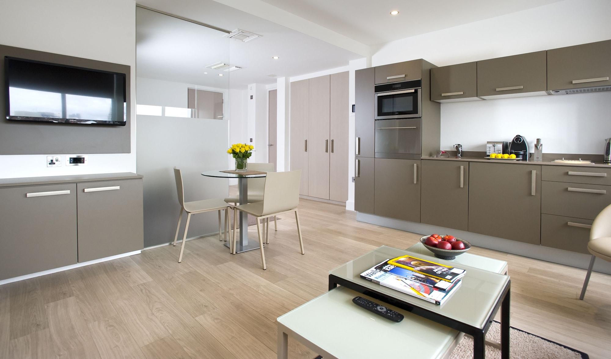 The Rosebery By Supercity 4* Лондон
