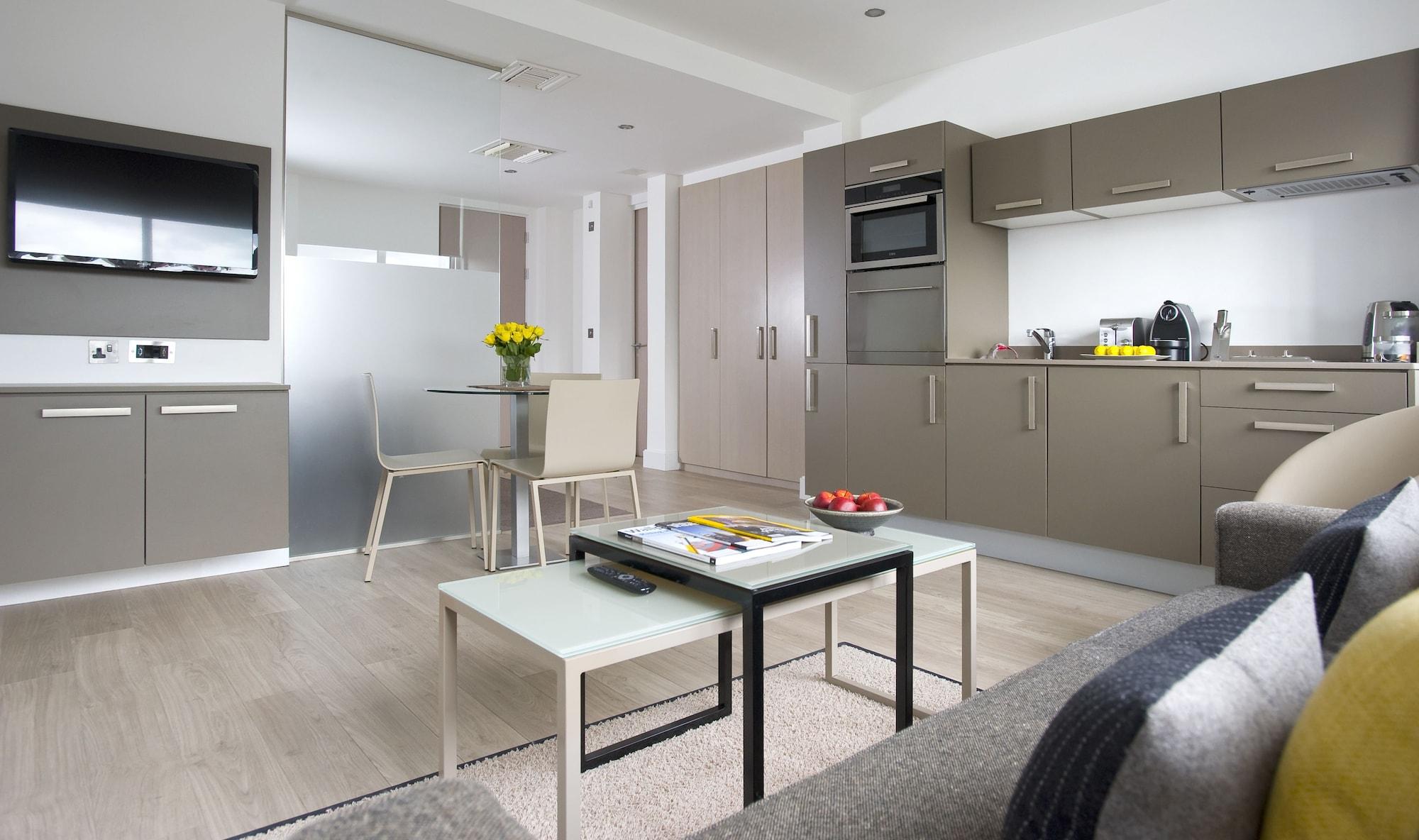 The Rosebery By Supercity 4* Лондон